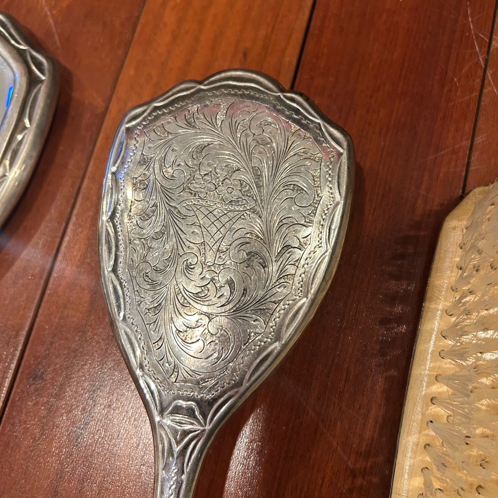 Vintage 800 Silver 5 Piece Vanity Set Comb Brushes and Mirror - Picture 9 of 14